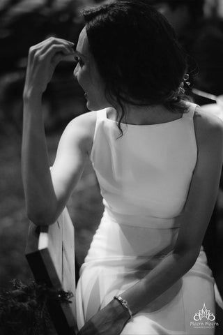 váy cưới cổ yếm tối giản cho tiệc cưới Đà Lạt