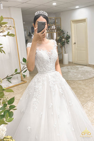 váy cưới công chúa tùng lưới tay ngắn đính kết nhẹ nhàng