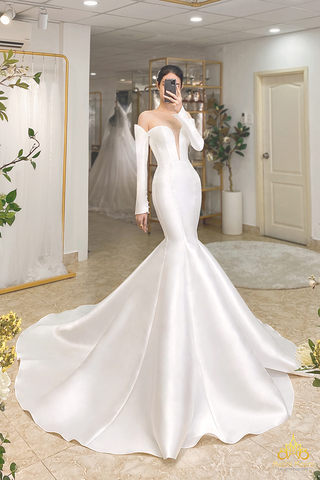 áo cưới đuôi cá satin trễ vai minimalist