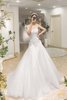 áo cưới fit and flare cúp ngực đính kết ren