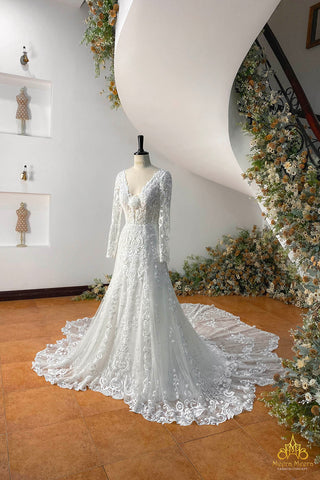 váy cưới fit and flare tay dài ren lộng lẫy