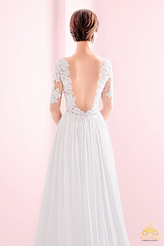 váy cưới lụa dáng A suôn hở lưng sâu thêu ren