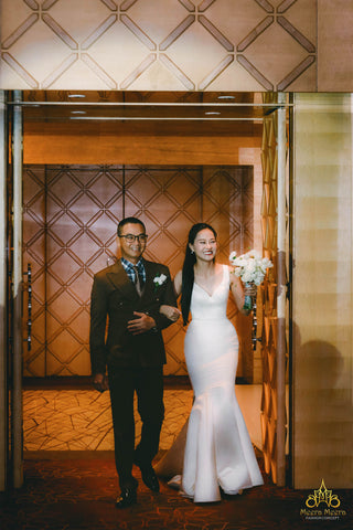 cô dâu Meera Meera diện váy cưới tối giản