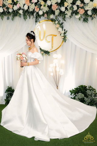 váy cưới chữ A tay phồng thiết kế tối giản