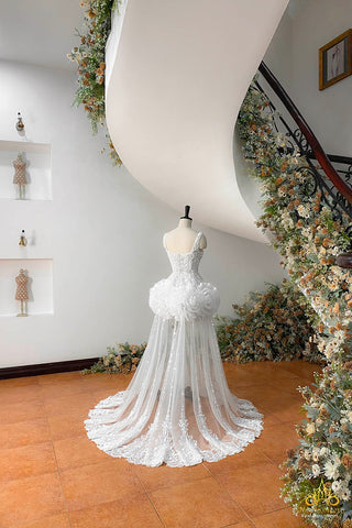 áo cưới hở lưng vuông tùng xuyên thấu gợi cảm