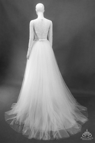 váy cưới ren tay dài tùng rời