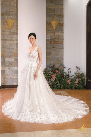 váy cưới sát nách tùng chuông phối ren hoa 3D