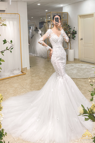 áo cưới trumpet tay dài đính kết lộng lẫy