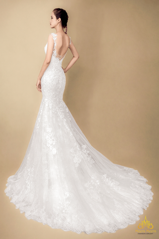 váy cưới đuôi cá hở lưng ren