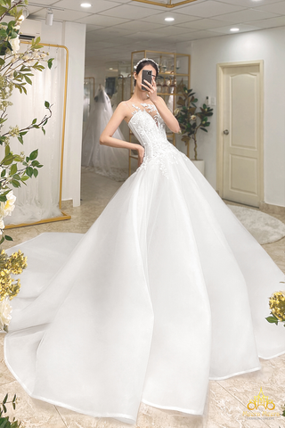 áo cưới công chúa hạ eo xếp múi