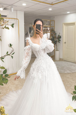 váy cưới ren tùng chuông tay dài bishop