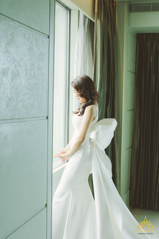cô dâu sành điệu diện áo cưới đơn giản