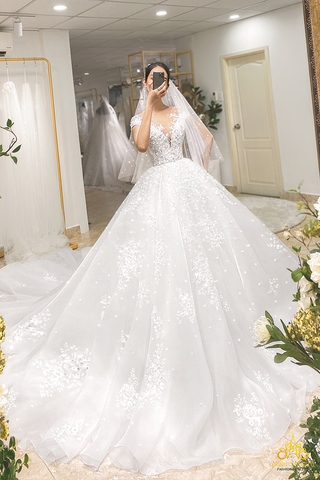 áo cưới công chúa voan tùng xoè lộng lẫy