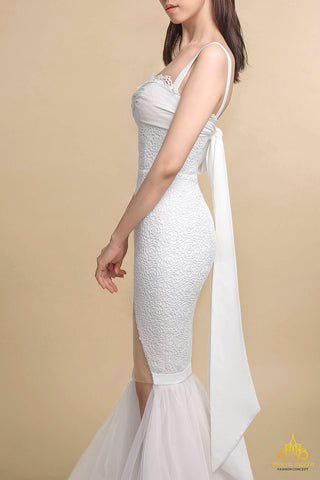 đầm cưới ren hoa hồng xẻ tà thiết kế tôn dáng