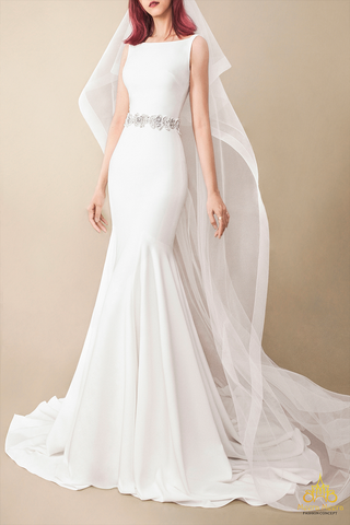 áo cưới đuôi cá lụa tối giản